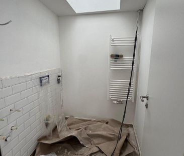 ERSTBEZUG!!! Helle 2-Zimmer DG-Wohnung mit Loggia in Winterhude - Foto 3