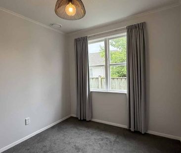 3 Bedroom - Location & Sunshine - Photo 3