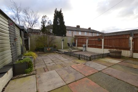 3 Bedroom Semi-Detached Dormer Bungalow - Photo 2