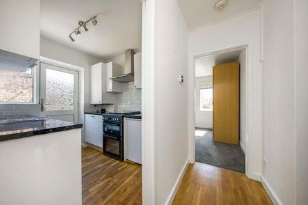 Pond Close, Winchmore Hill, Amersham, HP7 - Photo 3