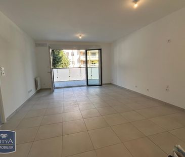 Location Appartement 2 pièces 42m² THONON LES BAINS 74200 - Photo 2