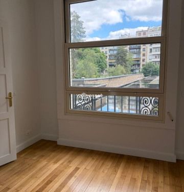 Appartement • Saint James-Général Koenig - Photo 1