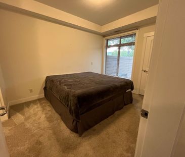 1 Bed +Den, 1 Bath – Aria - Photo 4
