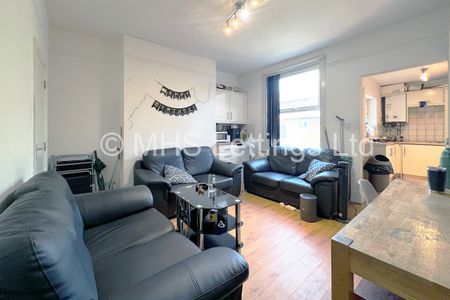 5 Bedroom Mid Terraced House for rent in Ash Road - Photo 3