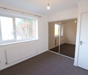 2 bedroom semi-detached house to rent - Photo 2