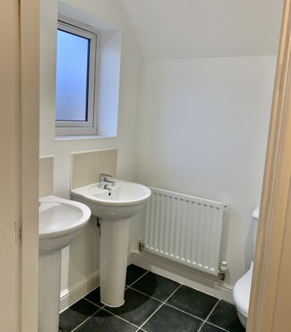 3 Bed, 2.5 Bath Townhouse in Castleford - Photo 5