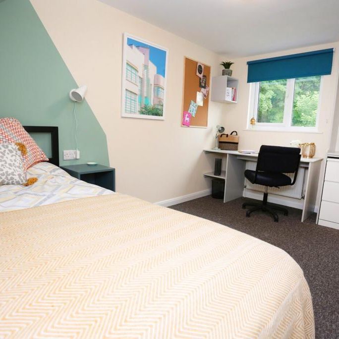 6 bedroom house to rent - Photo 1