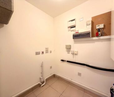 2 Bed Flat, Falcondale Court, NW10 - Photo 5