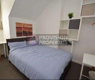 3 Bedroom Rentals in Leeds - Photo 5