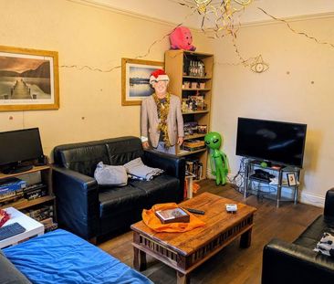 4 bedroom terraced house to rent - Photo 3