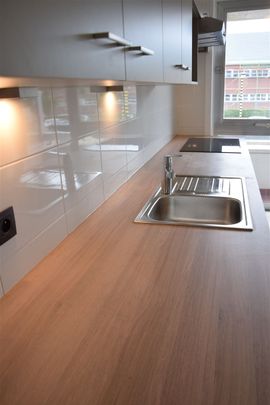 Lichtrijk en modern gerenoveerd appartement - Photo 1