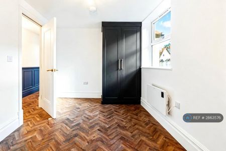2 bedroom flat to rent - Photo 2