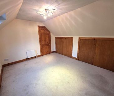 3 bedroom semi-detached house to rent - Photo 4