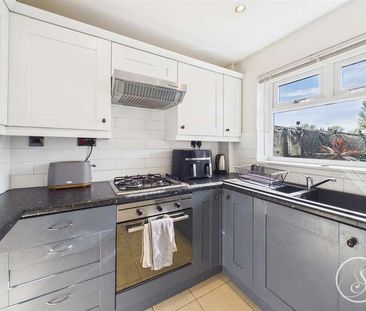 The Spinney, Leeds, LS9 - Photo 3