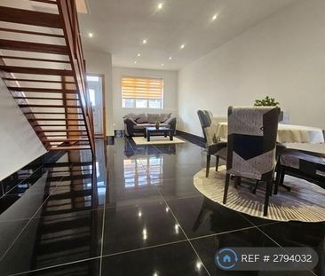 3 bedroom terraced house to rent - Photo 2