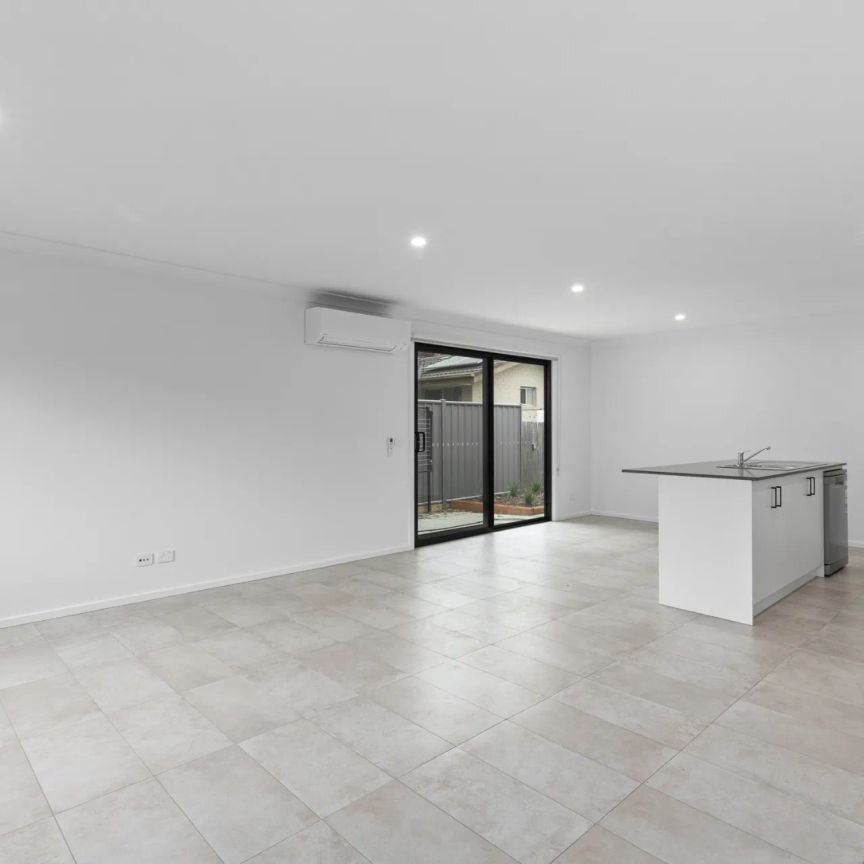 Modern, Low-Maintenance Townhouse in a Prime Page Pocket - Photo 1