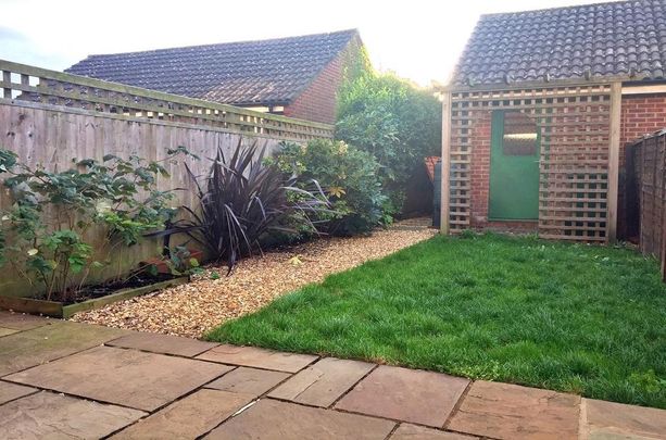 2 bedroom terraced house to rent - Photo 1