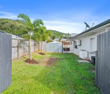 MODERN HOME IN GORDONVALE WITH MOUNTAIN BACKDROP - Photo 2