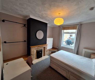 4 bedroom house - Photo 4