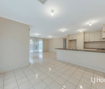 Convenient Family Living! - Photo 2