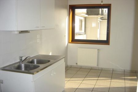 Location Appartement 2 pièces 46m² RODEZ 12000 - Photo 2