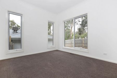 Style and Sophistication - Photo 3