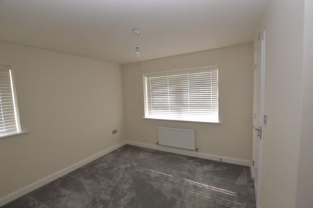 3 bedroom House To Let - Photo 3