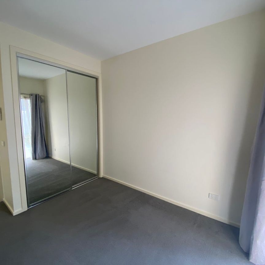 Comfort and charm in great location - Photo 1