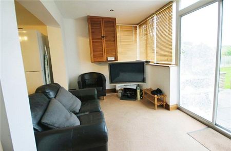 1 bedroom semi-detached house to rent - Photo 4