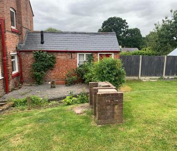 3 bedroom semi-detached house to rent - Photo 5
