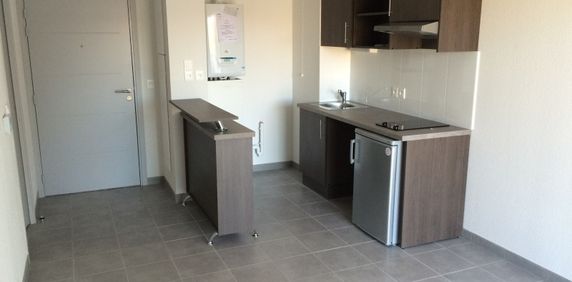 Location Appartement 2 pièces 37m² ST ANDRE DE CUBZAC 33240 - Photo 2