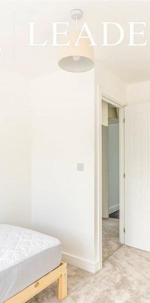 1 bedroom in a house share to rent - Photo 1