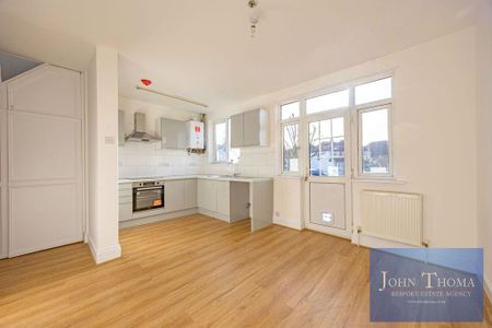 3 bedroom terraced house to rent - Photo 4