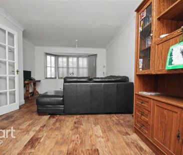 3 bedroom terraced house to rent - Photo 2
