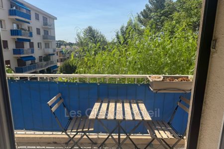 Location Appartement 3 pièces 53m² TOULON 83000 - Photo 5