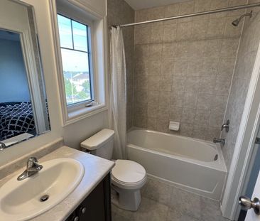 For Lease - 3836 Tufgar Crescent, Burlington, Ontario - Photo 4