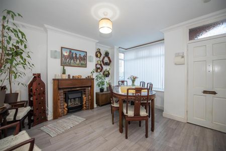 Second Avenue, Carlton, Nottingham - Photo 2