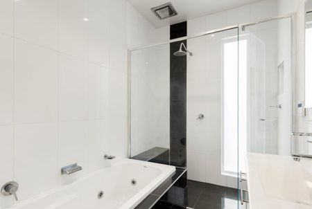 11a Third Street, Parkdale VIC 3195 - House For Rent | Domain - Photo 3