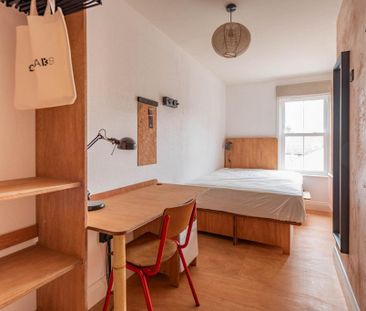 6 bedroom townhouse to rent - Photo 5