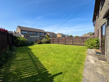 3 bedroom semi-detached house to rent - Photo 4