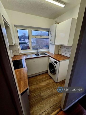 2 bedroom maisonette to rent - Photo 5