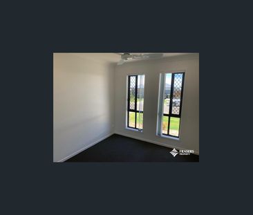 Spacious 3 Bedroom home. - Photo 2