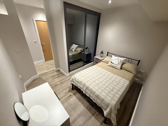 Student Apartment 0 bedroom, City Centre, Sheffield - Photo 1