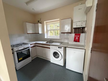 ONE BEDROOM FLAT - Photo 3