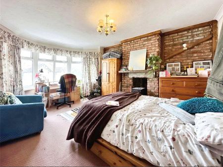 4 bedroom flat to rent - Photo 4