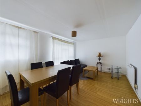 2 bedroom Ground Floor Flat - Haymeads, Welwyn Garden City - Photo 2