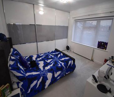 3 bedroom detached house to rent - Photo 4