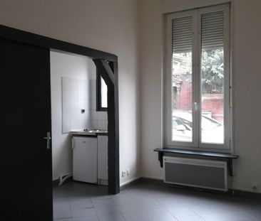 Location Appartement 1 pièce 24m² ELBEUF 76500 - Photo 1