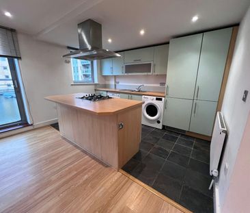 Flat to rent on - Photo 1