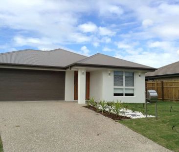 “Four Bedroom Family Home” - Photo 6